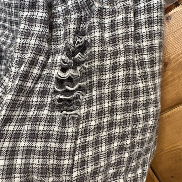 American Eagle Outfitters Women's Grey and White Checkered Button Up Hoodie Med - Picture 6 of 6